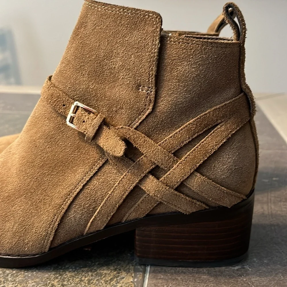 Cole Haan Pearlie Leather Ankle Boots Size 7 B.